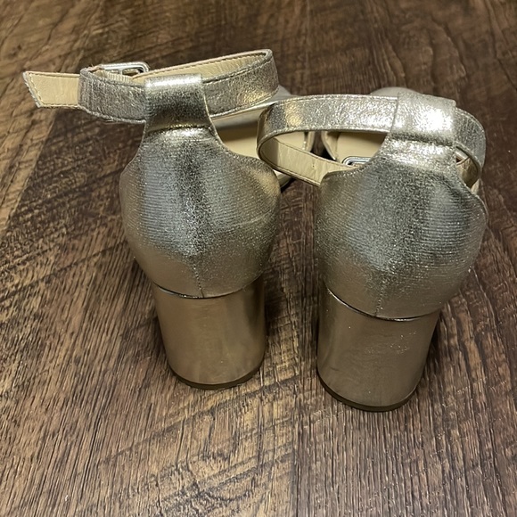 Gold CL by Laundry block heel sandals - Picture 7 of 7